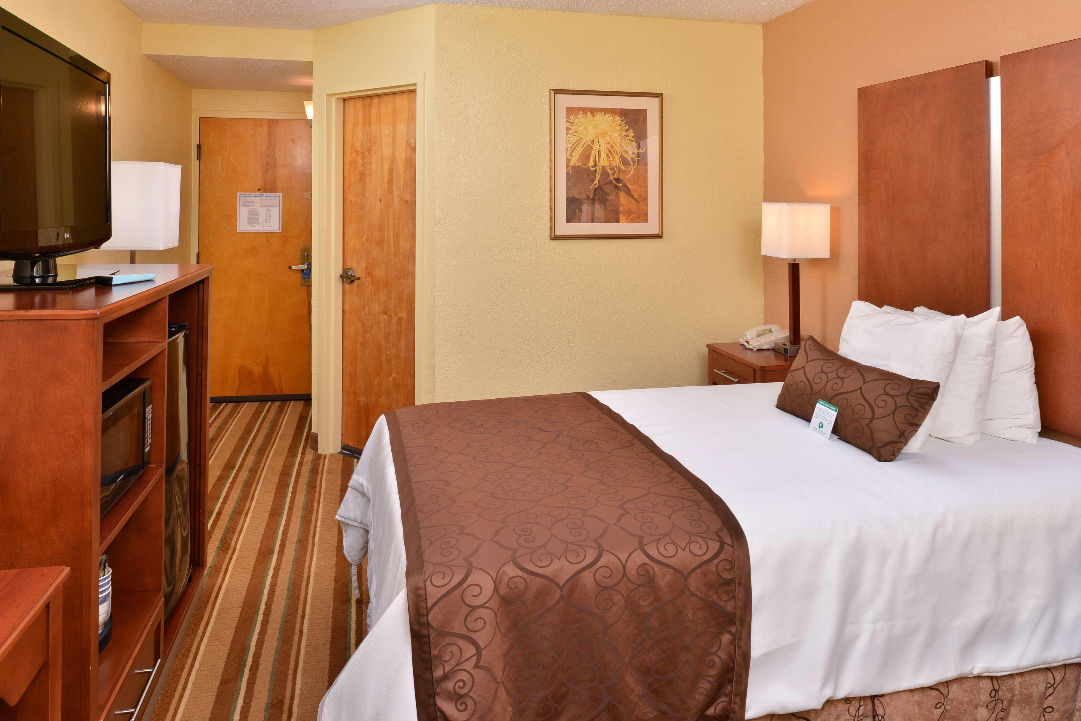 Best Western Plus Richmond Sandston Eksteriør bilde