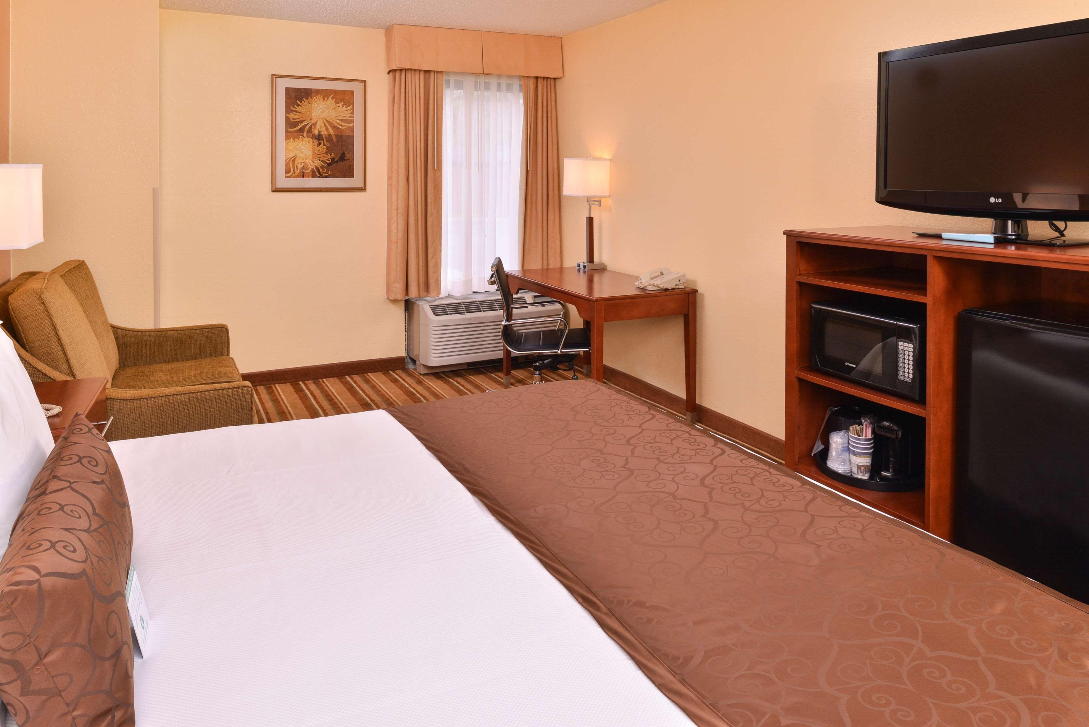 Best Western Plus Richmond Sandston Eksteriør bilde